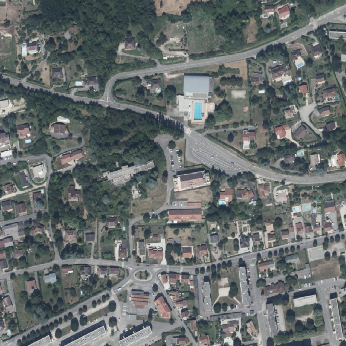 LA TOUR DU PIN